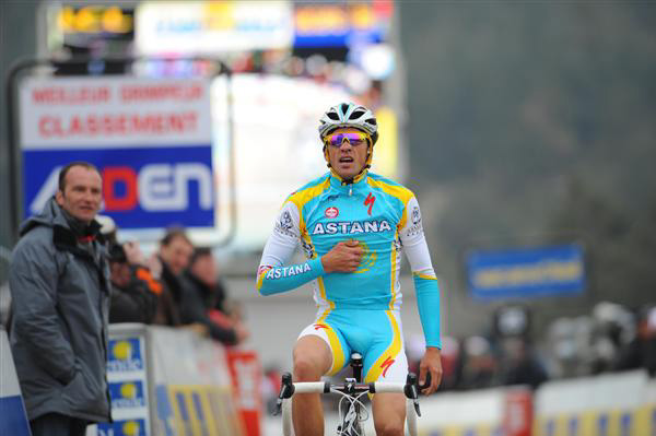 Contador wins stage 4